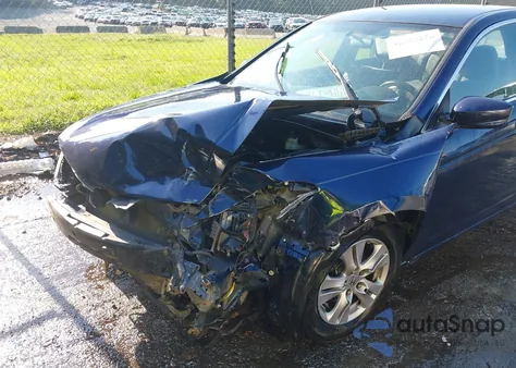 2011 Honda Accord 2.4 Lx-P from USA, damaged, VIN 1HGCP2F47BA080880